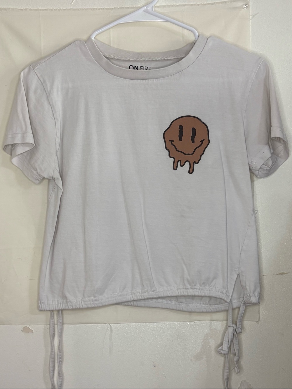 On Fire Teen White Short-Sleeve Tee with Brown Drip Smiley Graphic